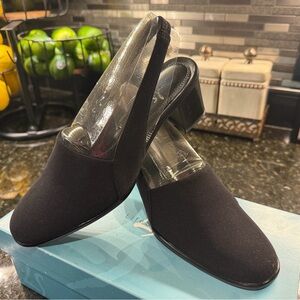 Life Stride Black Slingback Heels